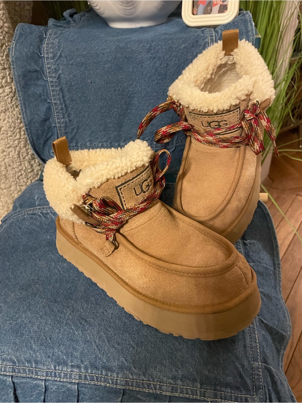 UGG Funkarra Cabin Cuff boots size 7 women’s Authentic with box